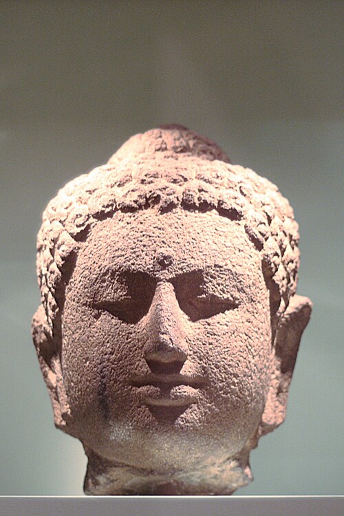 WLANL - Branko Collin - Stone head Borobudur, Tropenmuseum, A-5947.jpg